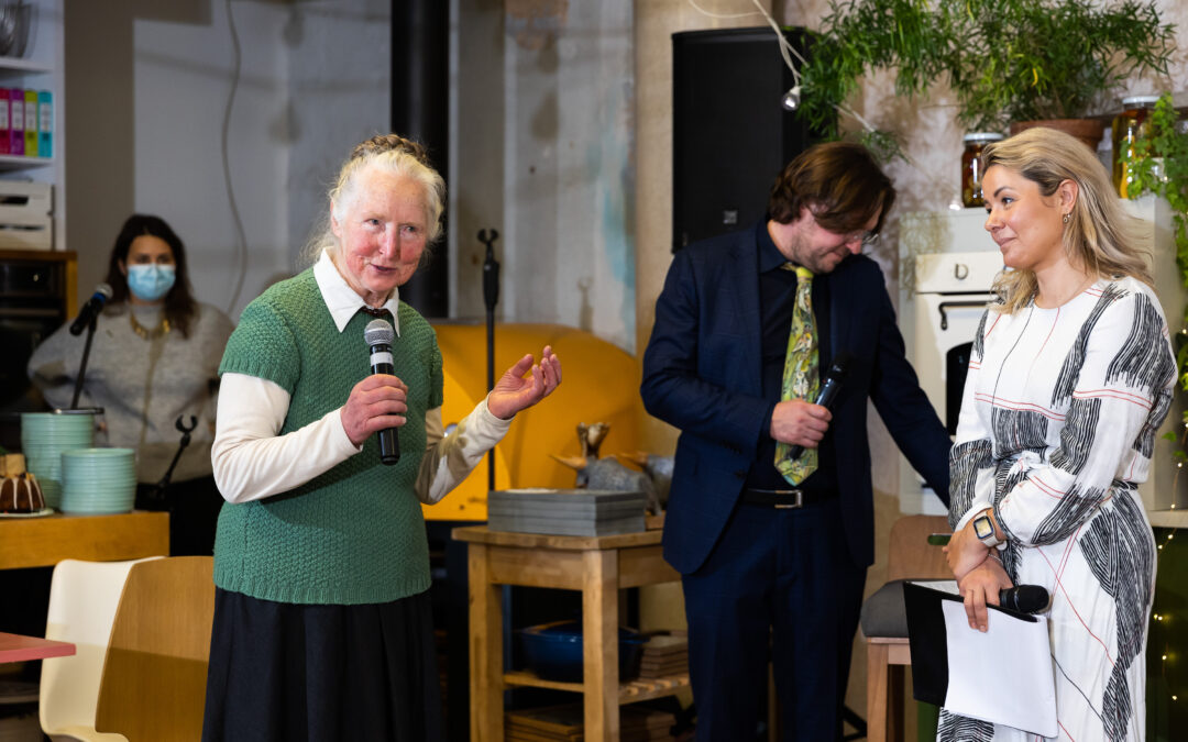 Žolininkė J. Balvočiūtė: nesaugodami pievų prarandame vaistus nuo vėžio ir kitų ligų