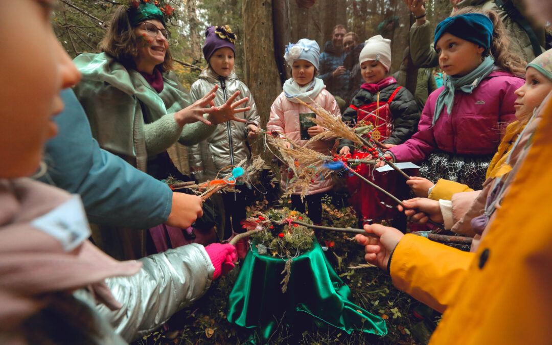 „Miško burtai“ į Žemaitijos mišką pritraukė rekordinį dalyvių skaičių