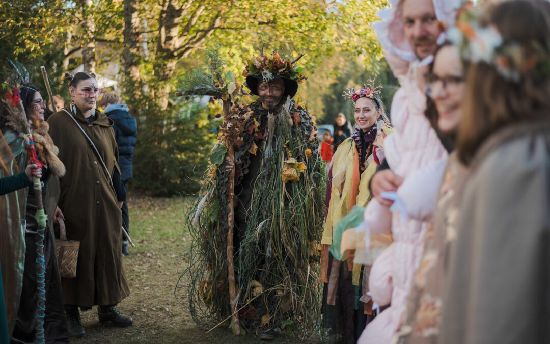 Kaukai ir laumės kviečia vaikus į magišką susitikimą festivalyje „Miško burtai“